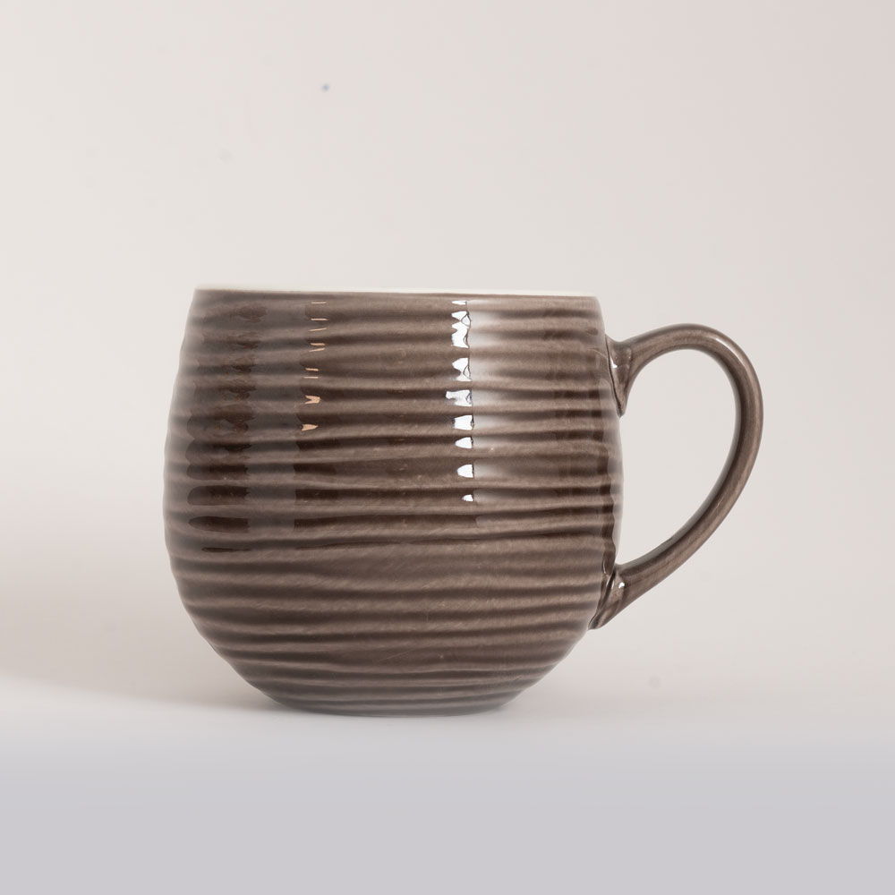 Line in Dark Brown