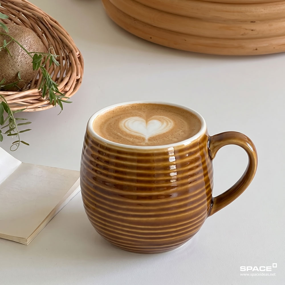 space-Mugs-Line in Light Brown